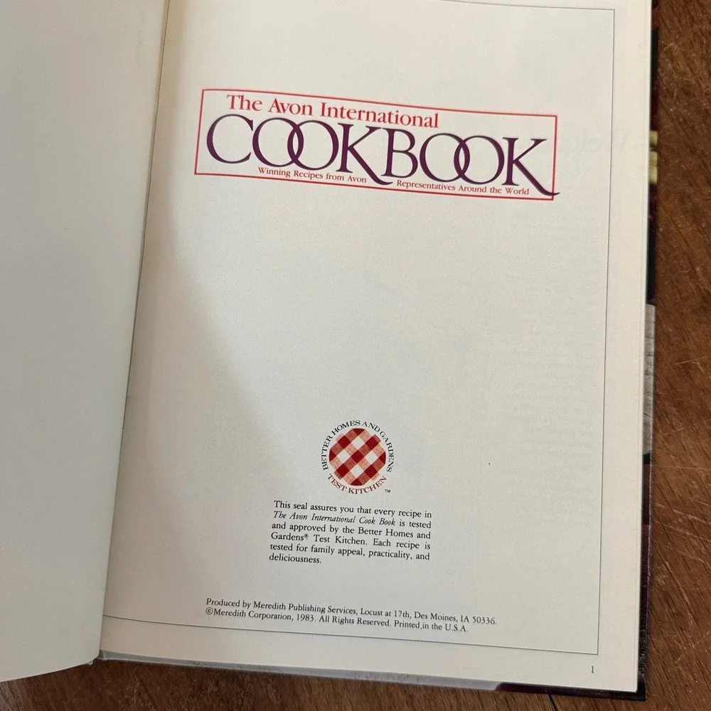 Avon‎ International Cookbook Winning Recipes from Avon Representatives